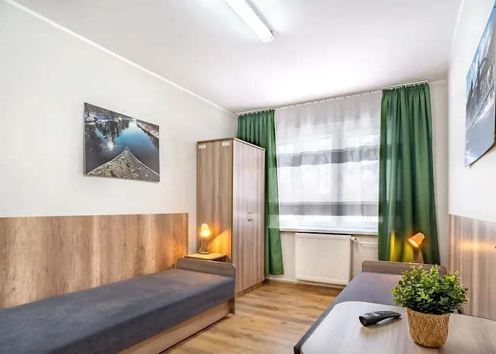 4 Pory Roku - Hotel *