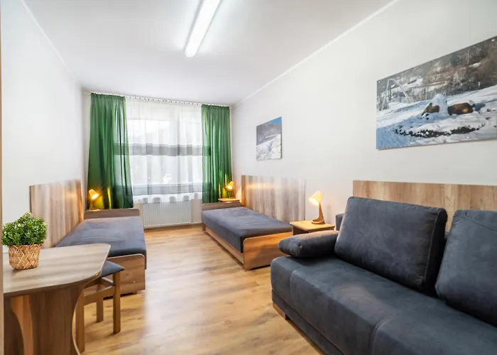 Hotel 4 Pory Roku -
